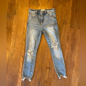 Abercrombie &  Fitch Size 26 High-Rise Super Skinny Ankle ripped jeans